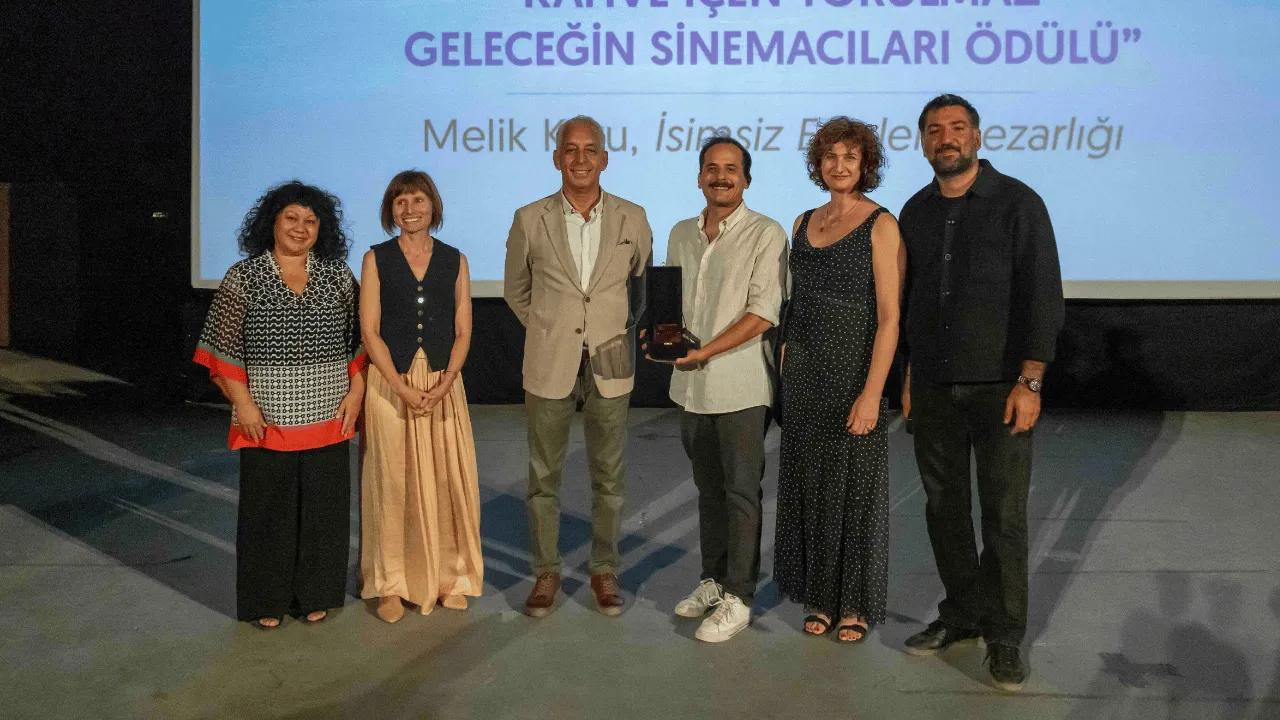 Ayvalık Uluslararası Film Festivali Açıldı, Ödülünü Melik Kuru Kazandı