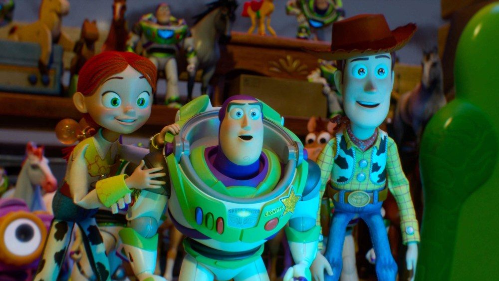Jessie, Buzz Lightyear ve Woody Toy Story 5'te bir sahnede